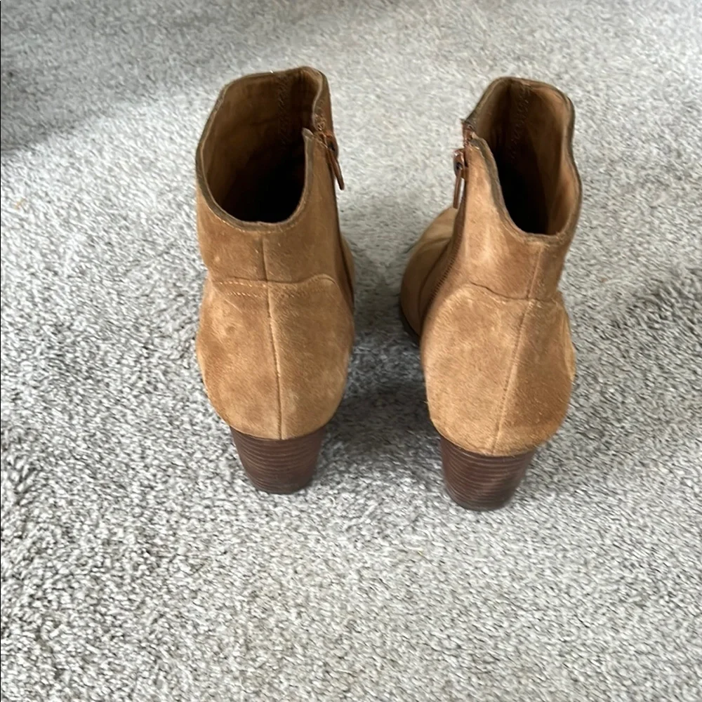 Sole Society Suede Ankle Boots, Women Tan Modern Western Bootie in Size 9.5